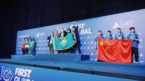 Награждение победителей FIRST Global Challenge