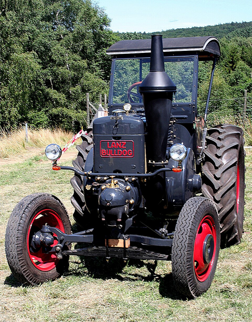 Lanz Bulldog
8506