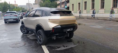 Voyt SUV