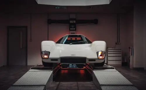 McLaren M6GT