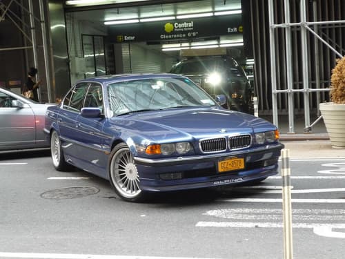 BMW E38