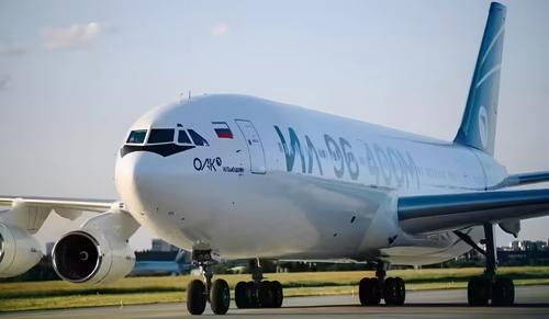 Il-96-400M