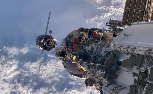 Сближение корабля «Союз МС-29» с МКС
