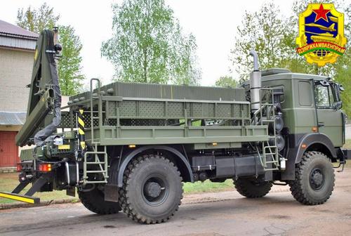 Transport-loading vehicle 9T217-1B based on the MAZ-5316 chassis with a 4x4 wheel arrangement