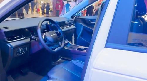 Салон Jeland J6 AWD