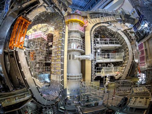 Sixth sector module of the ITER vacuum chamber