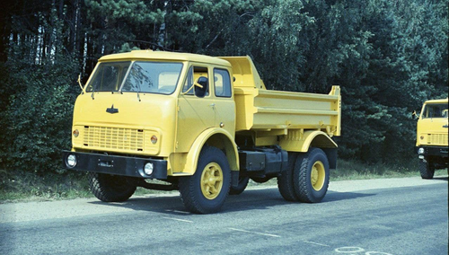 MAZ-5549