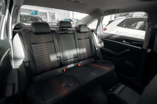 Задний ряд Volkswagen Lavida