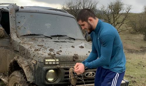Islam Makhachev with his "Niva"