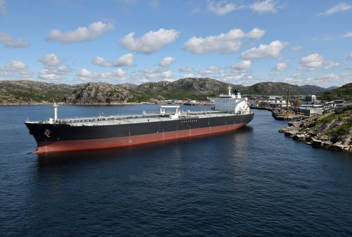 Gasoline from India and Morocco did not reach gas stations: fuel stuck in Murmansk
