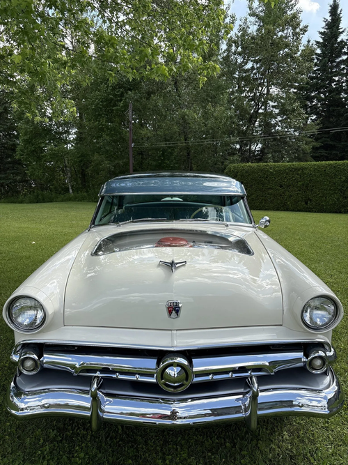 Ford Crestline