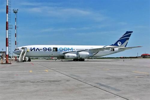 Ил-96-400М