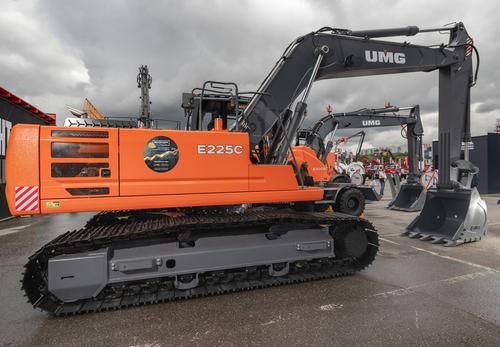 UMG E225C