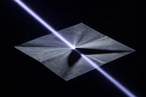 Científicos de ITMO crean un material para el control ultrarrápido de la luz