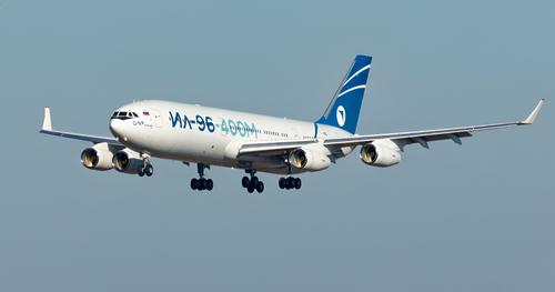 Il-96-400M