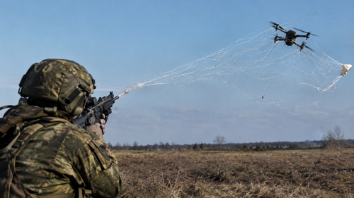 Los drones pueden caer en una trampa aérea: el FSB patentó una munición con hilo desplegable