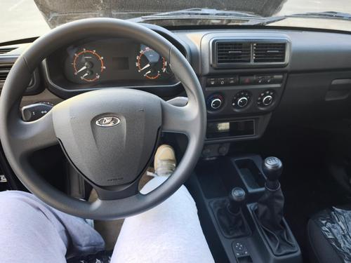 Asiento del conductor en el Lada Niva Legend 1.8 Urban Black