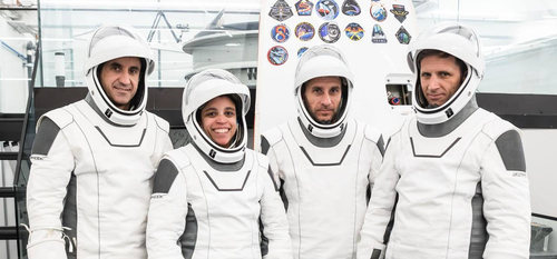 Russian, two Americans and a Canadian: Cosmonaut Teteryatnikov is being prepared for a flight to the ISS as part of the Crew-13 mission