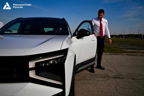 500 сил и 6,5 секунды до сотни: Алиханов протестировал гибридный Lada Azimut