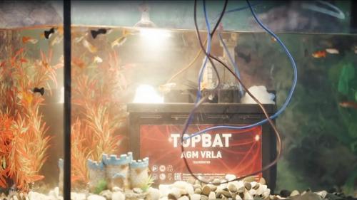 Аккумулятор для дронов TopBat от Ростеха утопили в аквариуме: он работал под водой 6 часов