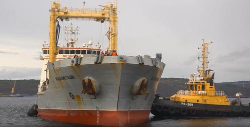 El buque tanque marítimo mediano de la Flota del Norte «Akademik Pashin» (proyecto 23130)