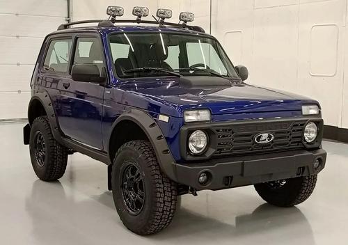 Lada Niva Bronto