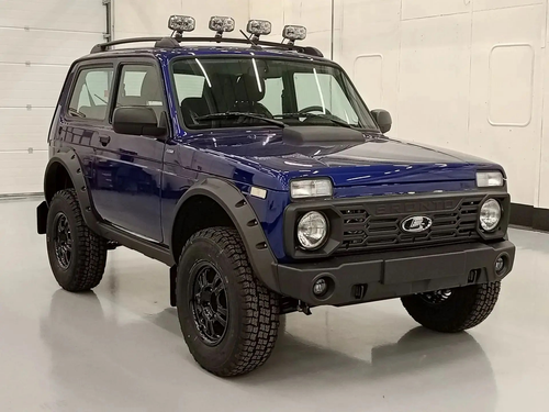 Lada Niva Bronto