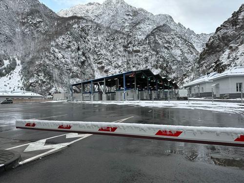 Checkpoint MAPP Verkhny Lars at the exit from Russia