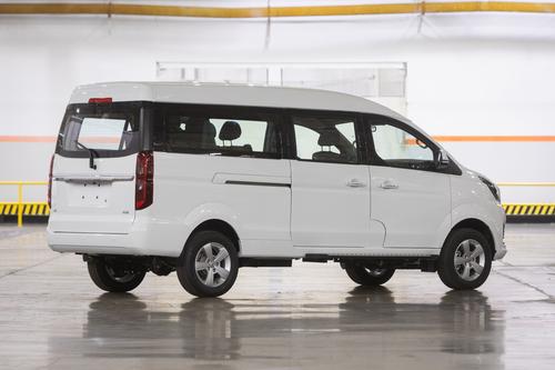АвтоВАЗ выпустит новый семейный минивэн в 2027 году