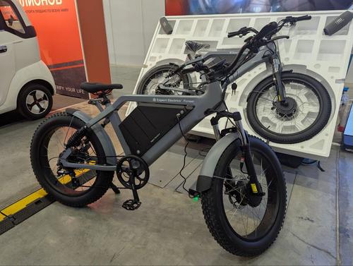 Pioneer Electric Bike with 2800 W Power Shown at "Moto Vesna" - Reaches 60 km/h in 8 Seconds