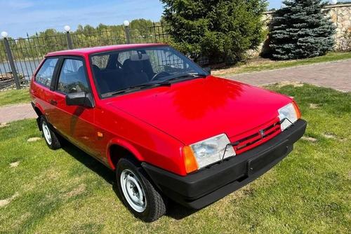 A la venta un VAZ-2108 único para servicios especiales con motor rotatorio: alcanza a cualquier coche extranjero de su época