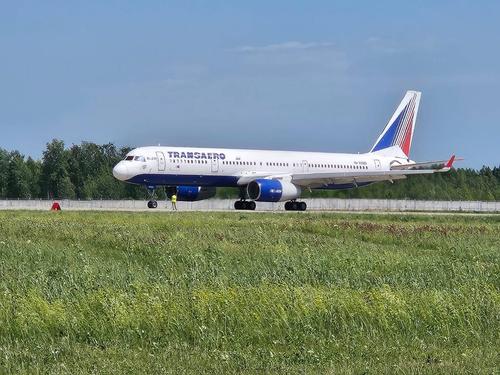 Tu-214