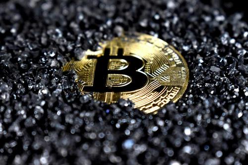 Cryptocurrencies for Professionals: Businesses Launch New Initiatives in the Russian Financial Market