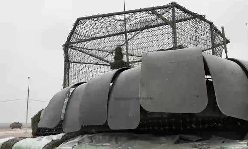 Protección "Zar-carpa" en la torreta del tanque