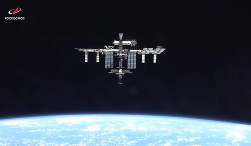 Российские космонавты провели серию научных экспериментов в открытом космосе на МКС