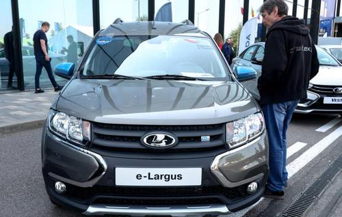 Все пересели на Lada? АвтоВАЗ побил отметку в 500 тысяч выпущенных машин в год
