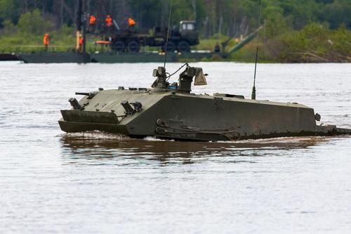 «Высокоточка» выполнила контракт по поставке новейших десантных БТР-МДМ «Ракушка» с защитой «Накидка» армии России
