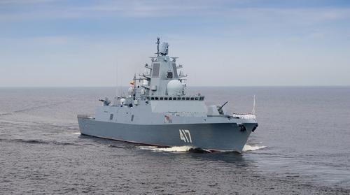 Las fuerzas de la Armada y las Fuerzas Aeroespaciales de Rusia lanzaron misiles "Zircón", "Kalibr" y "Oniks" en el mar Mediterráneo