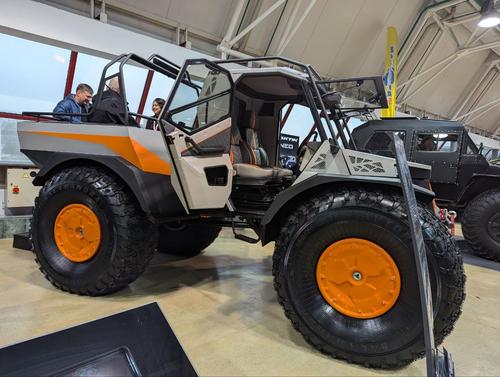 Snow and swamp-going vehicle "Tactic Partisan"