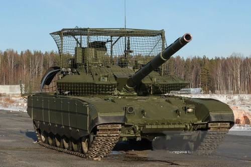 Эксперт призвал укрыть танки Т-90М «Прорыв» активной защитой «Арена-М»: спасет от снарядов M712 «Copperhead»
