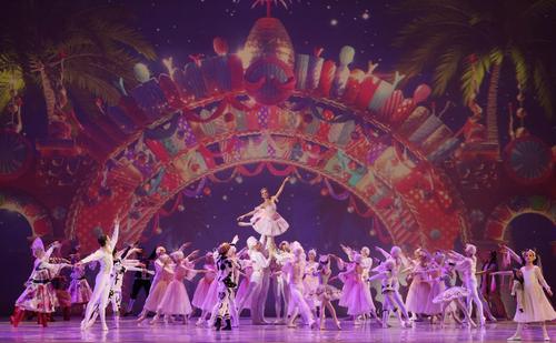 Espectáculo "El Cascanueces" con decorados virtuales: innovaciones de la Academia de Ballet Ruso en el Kremlin