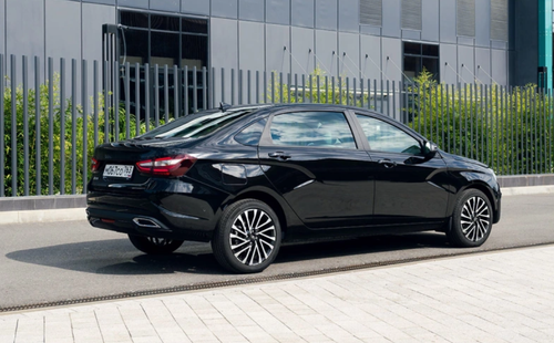 LADA Aura