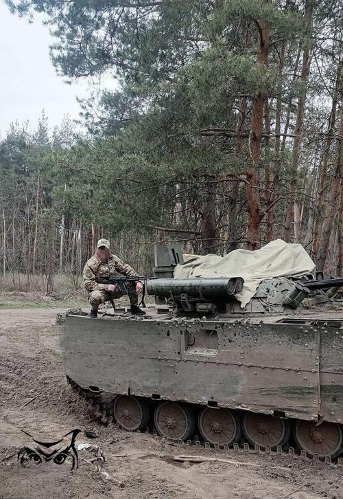 БМП-2М с «Бережком» 