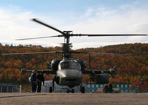 Корабельный «Аллигатор»: Ка-52К «Катран» отработал приземление на российский фрегат «Адмирал Головко»