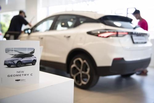 Skoda Kodiaq за 2 млн и BMW X3 за 680 тысяч рублей: машины должников начали продавать в России за смешные деньги