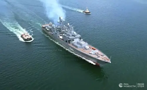 El destructor ruso "Mariscal Sháposhnikov", armado con misiles hipersónicos "Tsirkon", es considerado el arma más peligrosa de Rusia en EE. UU.