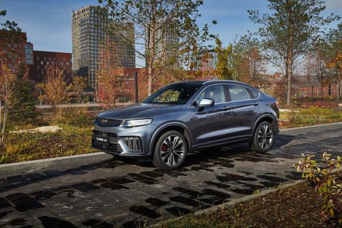 More affordable Geely Tugella crossover with a less powerful engine goes on sale in Russia