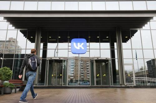 «ВКонтакте» запустила расшифровку видеосообщений в VK-мессенджере. В работе функции участвует сразу три нейросети