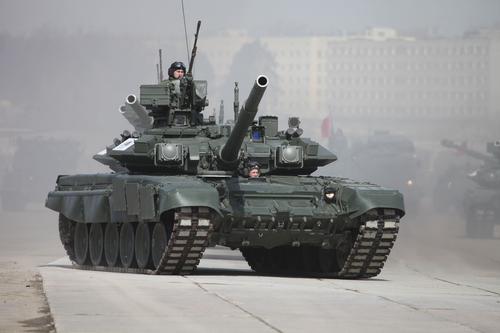 Rare footage: T-90 tank firing in slow motion