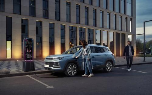 You can subscribe to electric vehicles for a period of six months or more.